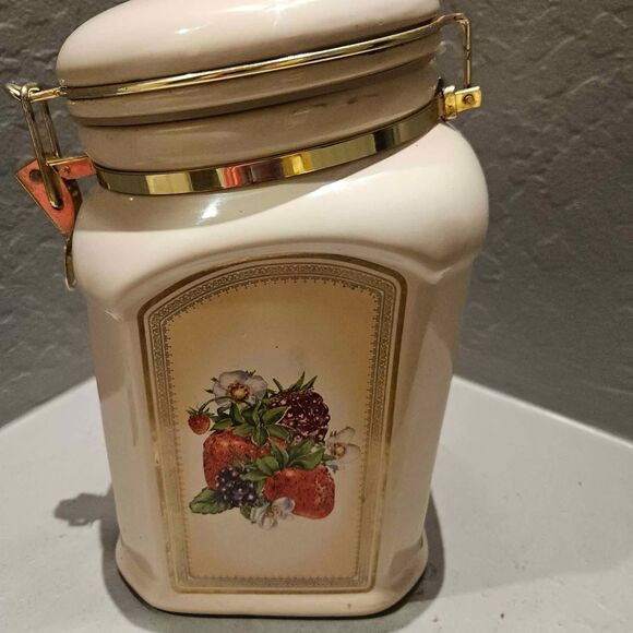 Knotts Berry Farm 10" Cookie Jar Kitchen Canister - Picture 4 of 10